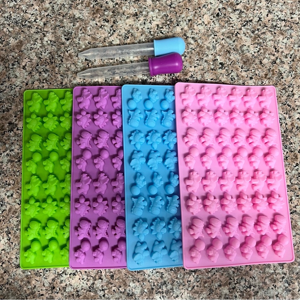 (FREE W PURCHASE)Dinosaur silicone molds with dropper